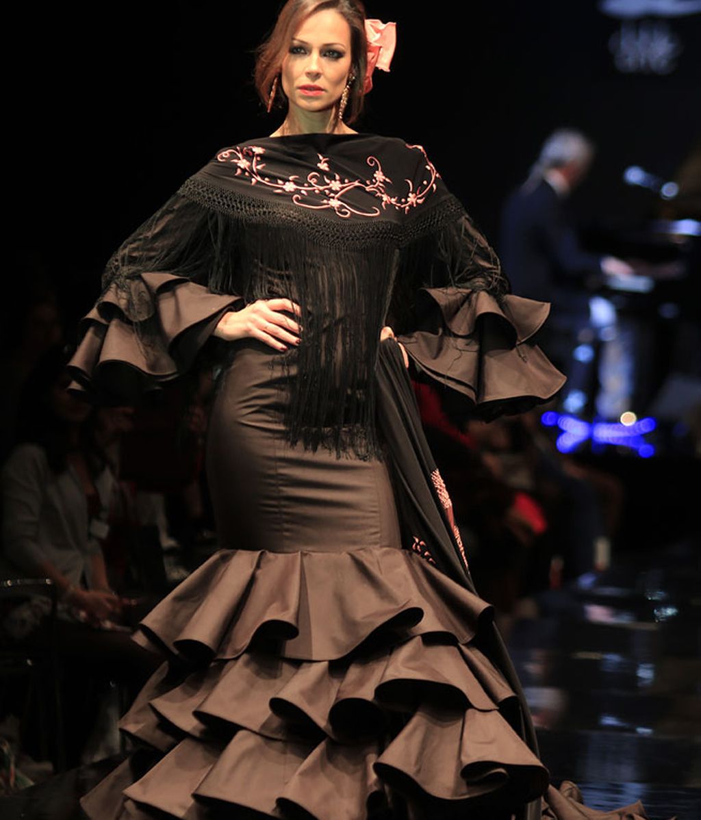 Ha desfilado con varios trajes de flamenca en la pasarela Simof (Sevilla)