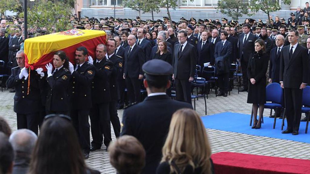 Las imágenes del funeral de Estado por los policías fallecidos en Kabul
