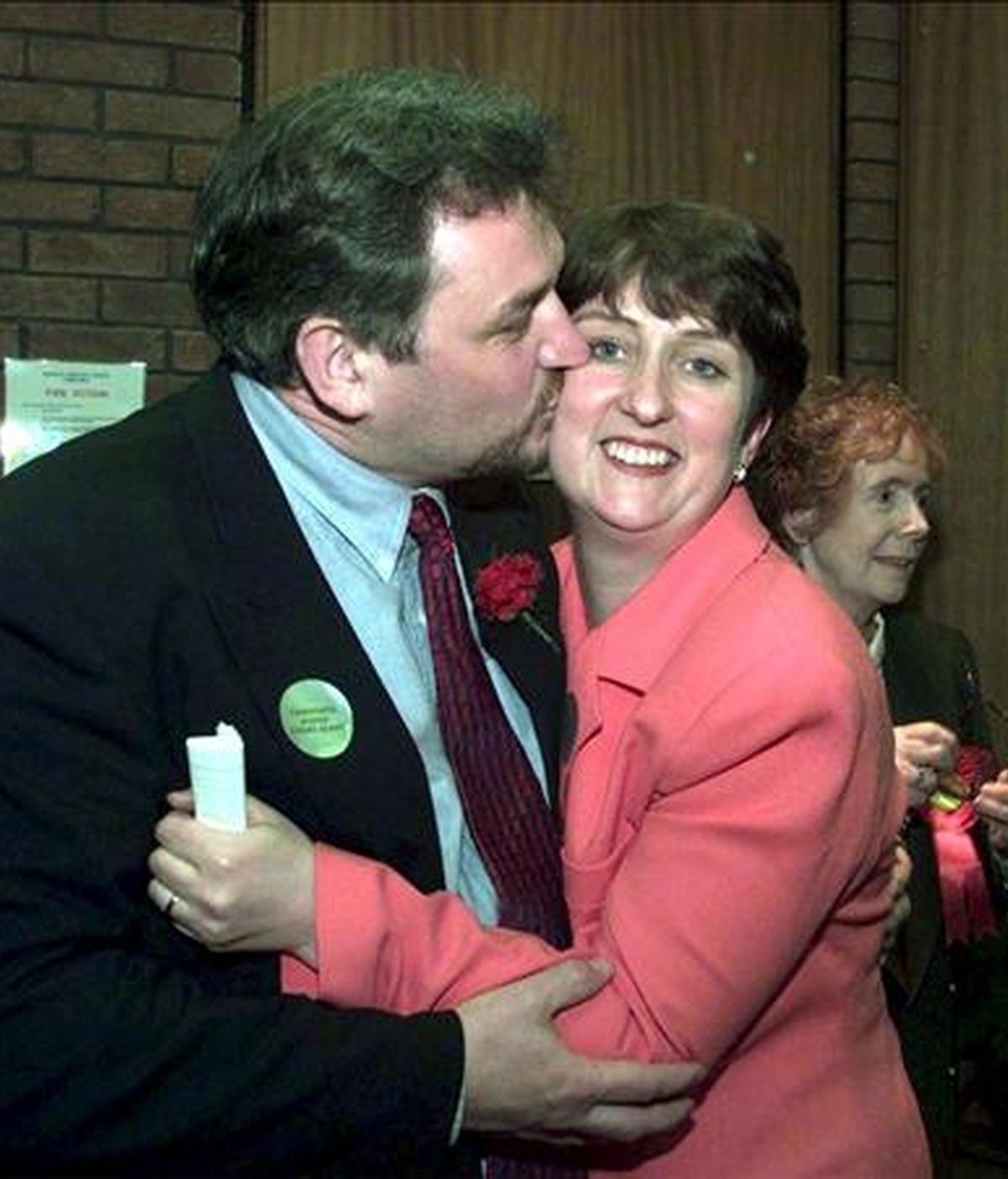 Foto de archivo que muestra a la ministra del Interior británica, Jacqui Smith (d), junto a su marido Richard Timney (i), en Redditch (Reino Unido). EFE