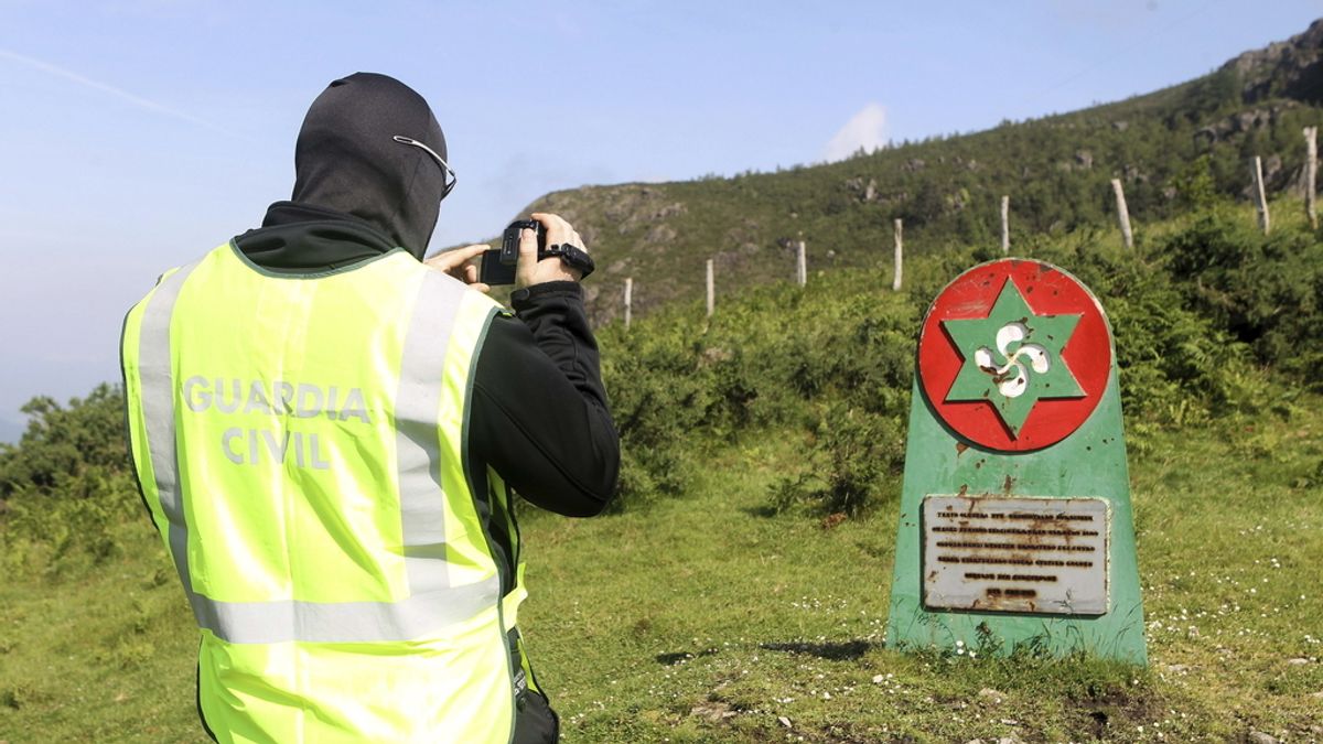 La Guardia Civil graba imágenes en el Bosque de los Gudaris