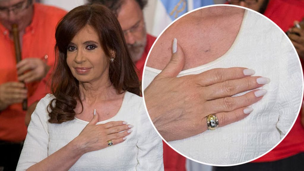Va de uñas: rojas, naturales, mordidas... Así es la 'manicura política'