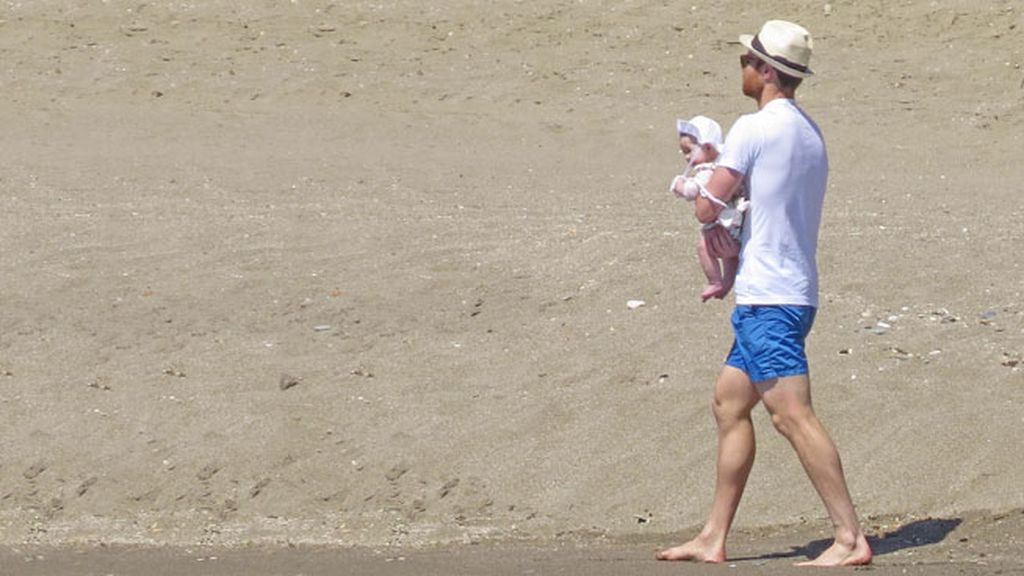 Nagore Aranburu y Xabi Alonso, desconectando en Marbella
