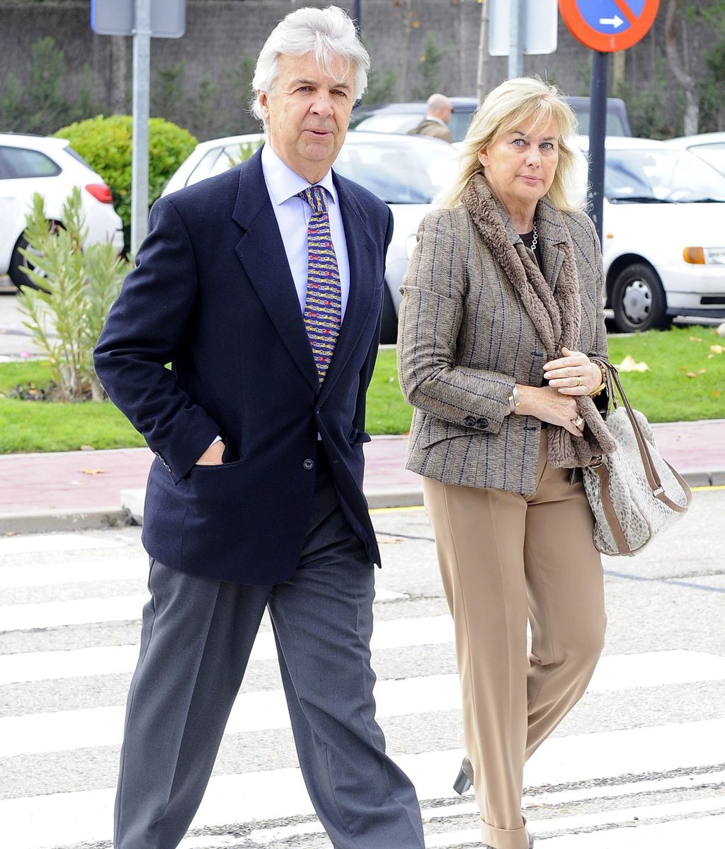 Familiares y amigos acuden a la capilla ardiente de Miliki