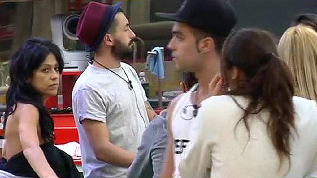 Se ha enfadado porque no consigue dormir por los ruidos