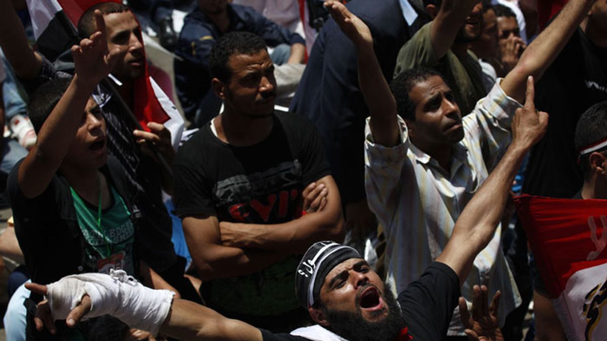 Egipto sale a la calle en protesta contra el régimen de Shafik