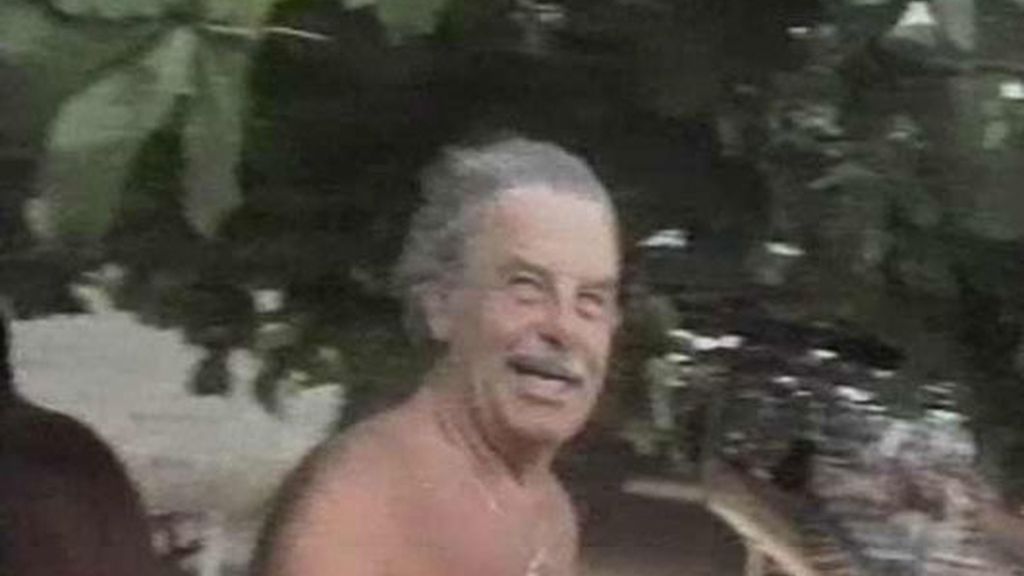 FRITZL, DE VACACIONES