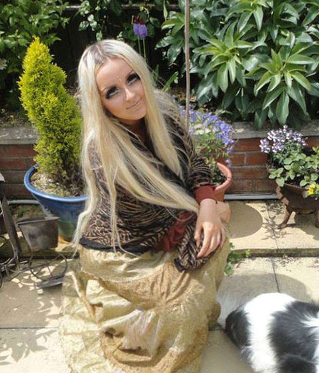 Pasa 4 horas al día arreglándose