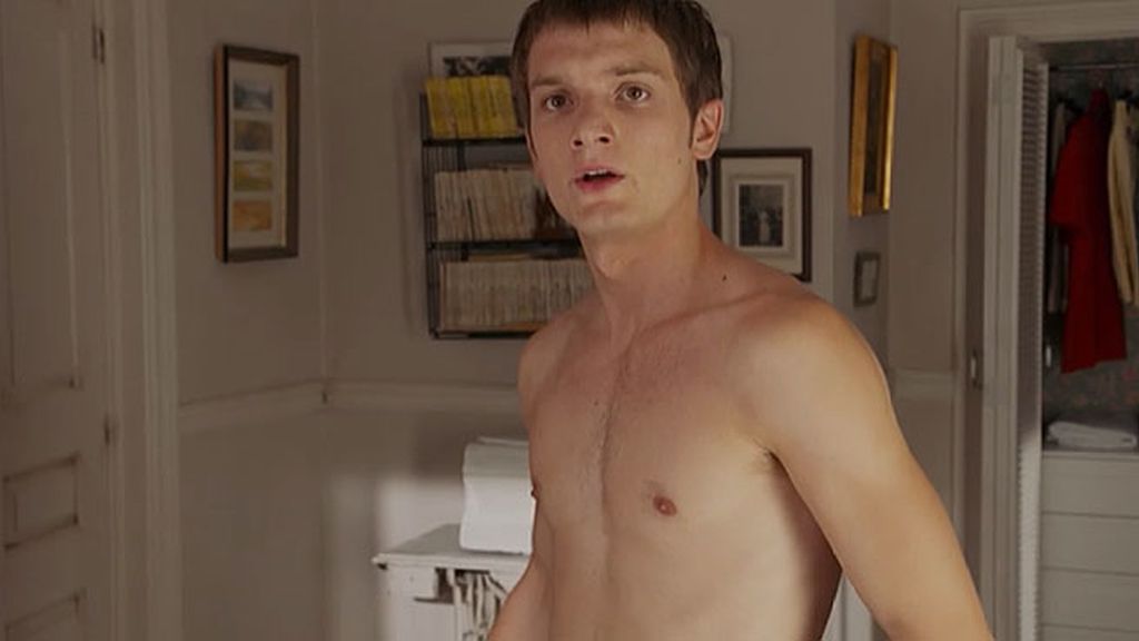 Su abuela ejerce como celestina, pero Jacobo no consigue su objetivo