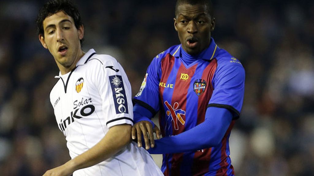 Valencia contra Levante, correspondiente a la vigésimo sexta jornada de Liga en Primera División