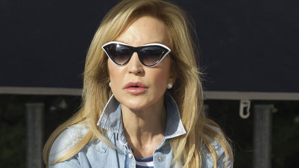 Carmen Lomana, atenta a las jugadas