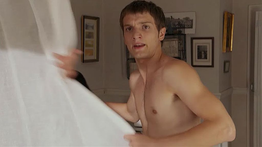 Su abuela ejerce como celestina, pero Jacobo no consigue su objetivo