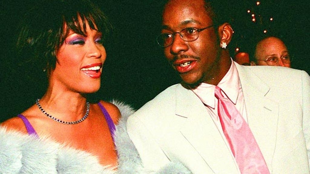 Con su marido Bobby Brown en 2000