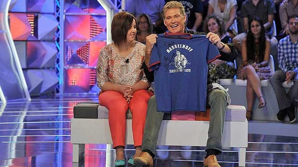 El actor participa en la sorpresa que una joven le quiere dar a su hermana