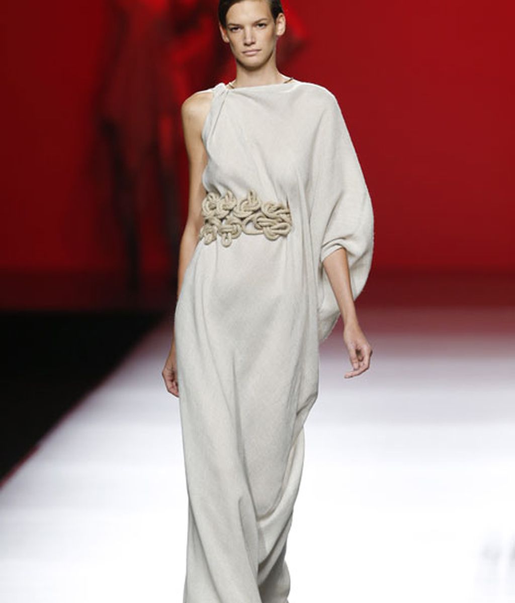 La técnica del Kinbaku-bi remata la colección