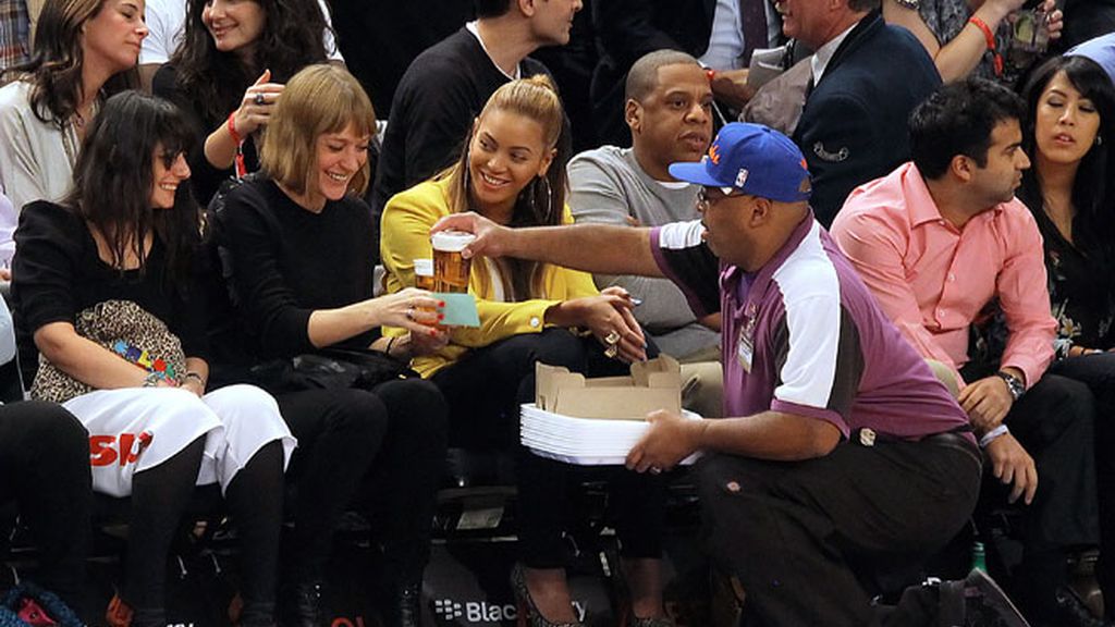 Beyoncé y Jay Z reaparecen juntos tras el polémico parto