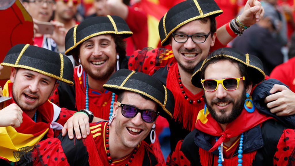 La afición de La Roja toma la grada de Toulouse