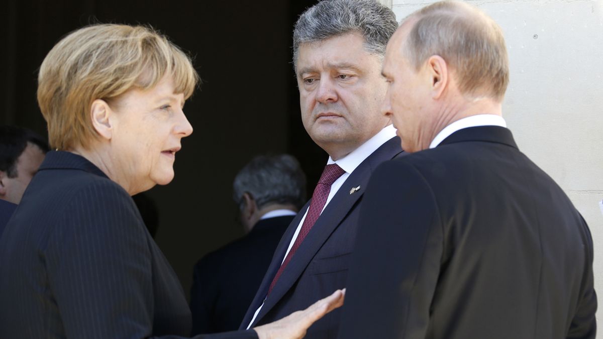 Putin,Poroshenko y Angela Merkel
