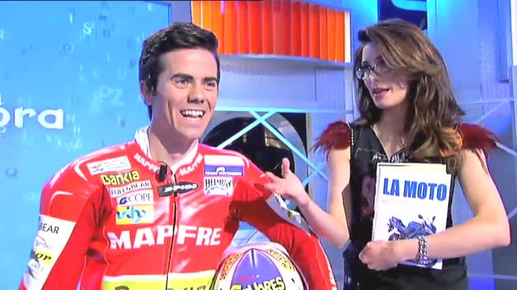 Junto a Pilar Rubio en un programa muy especial dedicado a las motos