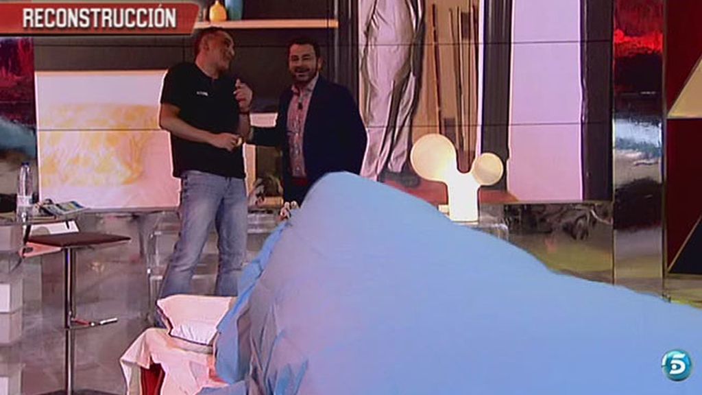 Parada, desde el plasma, vigila
