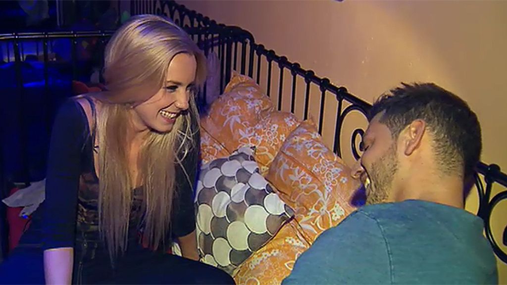 Manu, a Ale: “Pórtate bien porque no me fio mucho de ti”