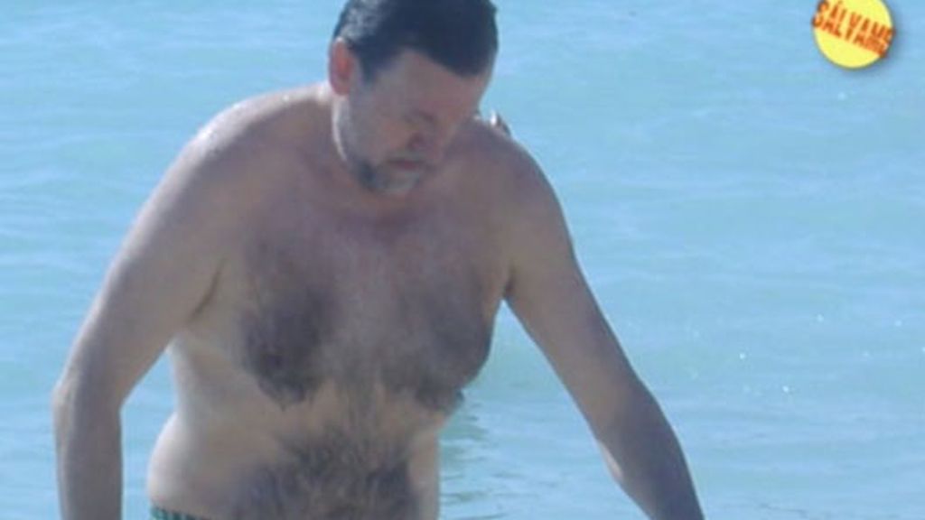 Rajoy luce palmito en la playa