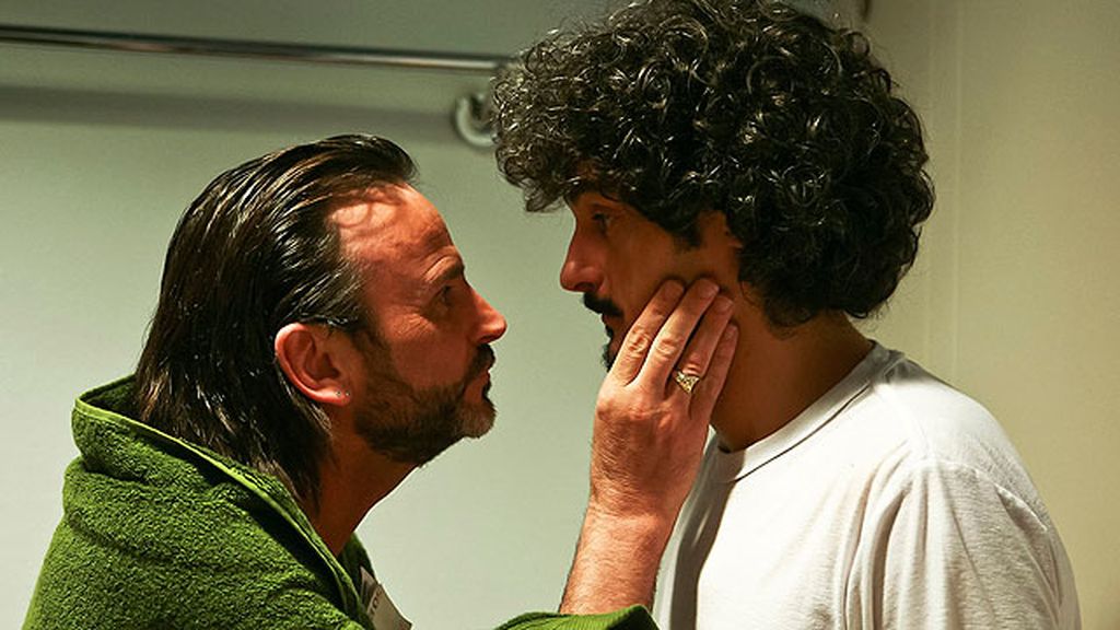 Javi localiza al padre biológico de Lola