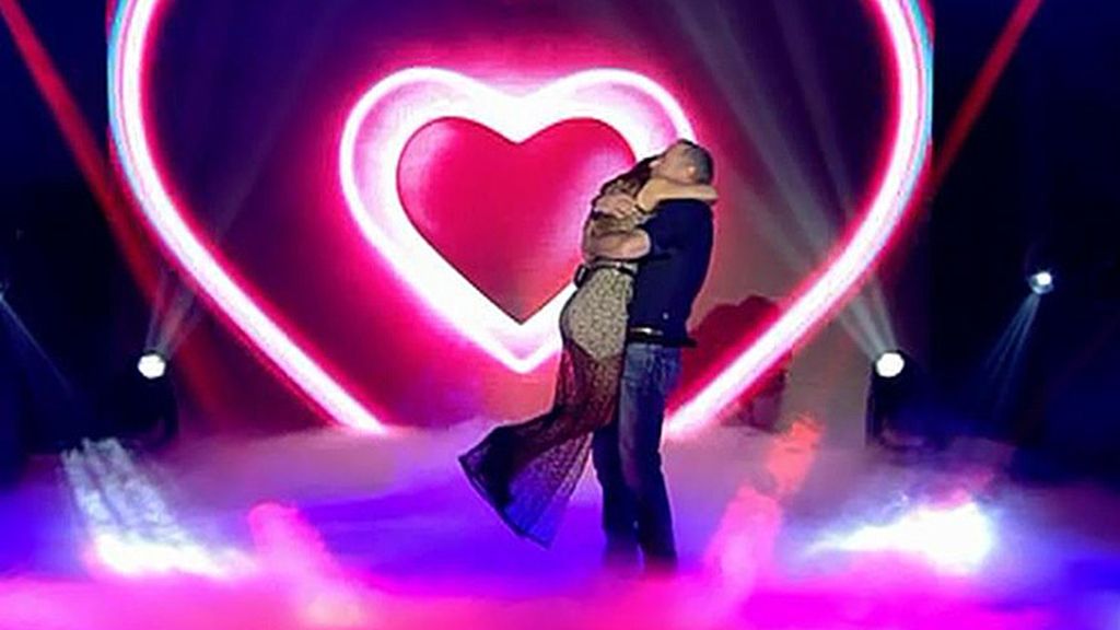 Carlos no ha visto a su hija Luna porque su ex, Mónica Hoyos, no lo ha autorizado