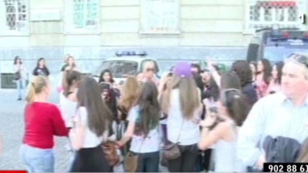 Belén, asediada por las fans de Justin Bieber antes de su concierto en Madrid