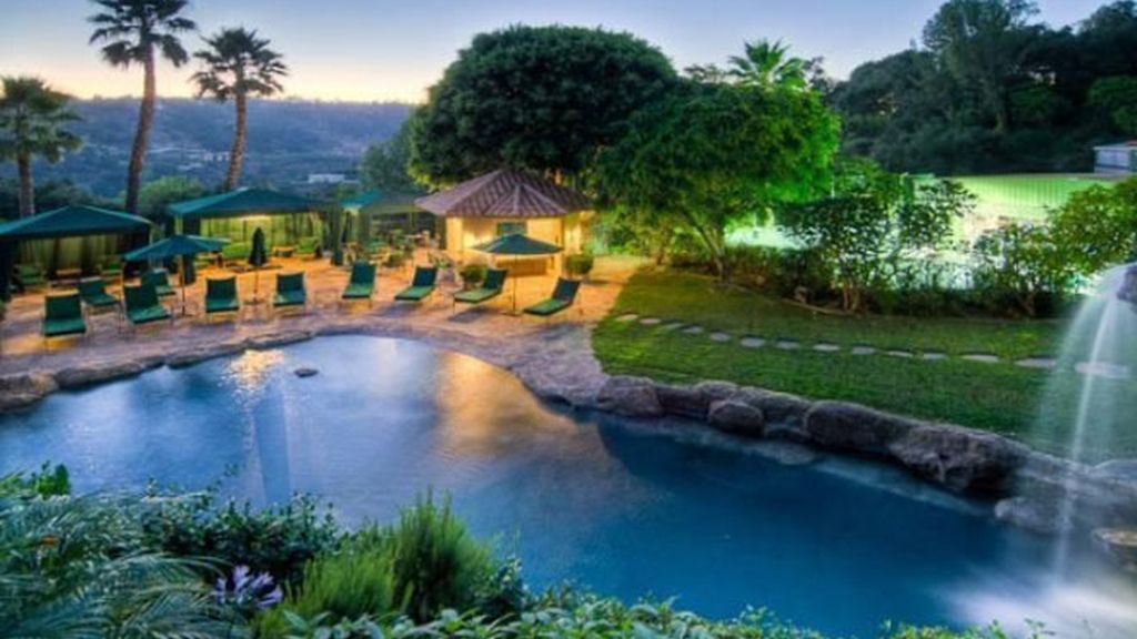 Mark Wahlberg vende su espectacular mansión de Beverly Hills
