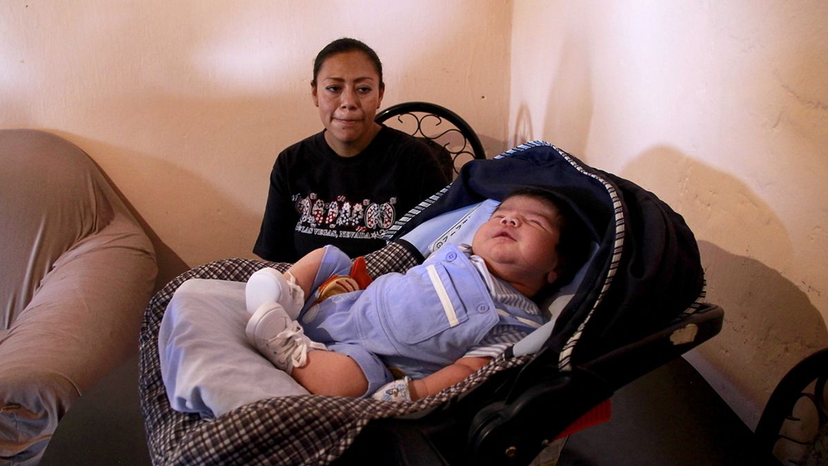 Dilam Aram Hernández ha sido calificado como el bebé más grande nacido en México con un peso de 6.6 kilogramos y 62 centímetros de estatura
