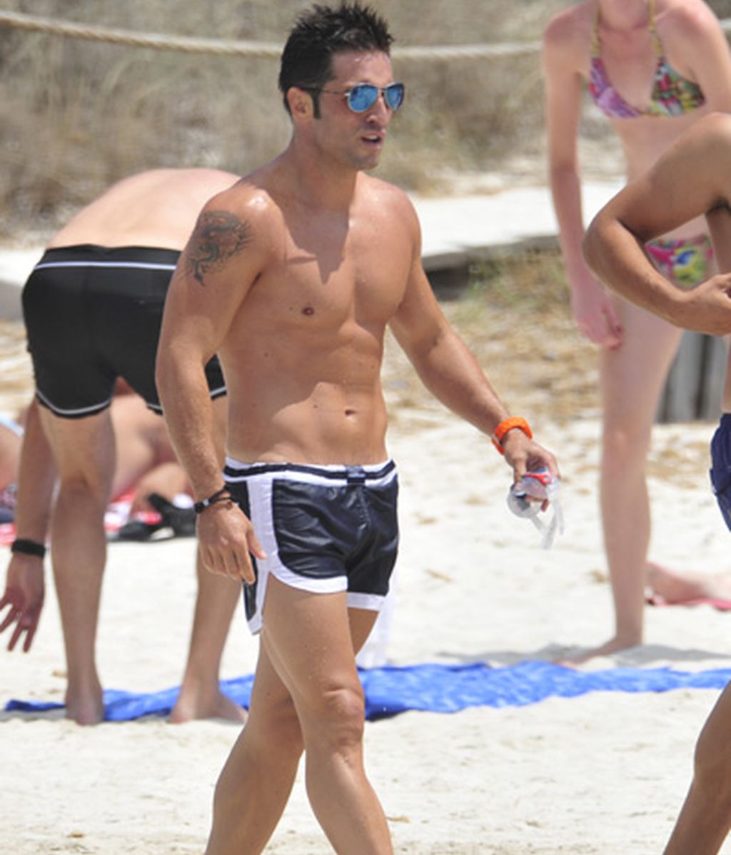 David Bustamante, disfrutando de sus vacaciones en Ibiza