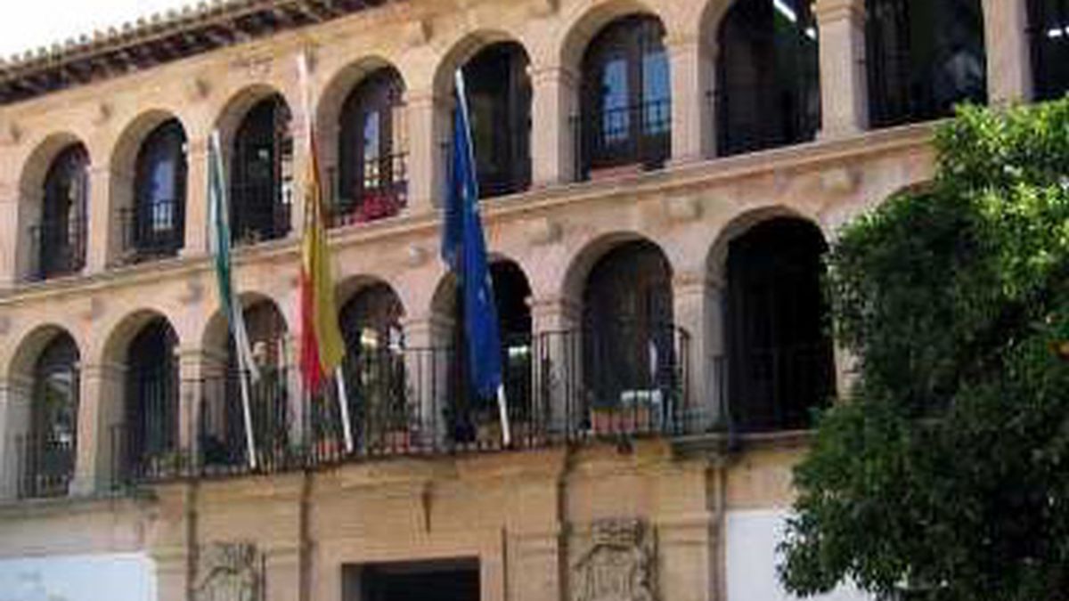 La policía registra el Ayuntamiento de Ronda