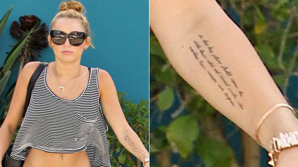 Tatuaje político en el brazo