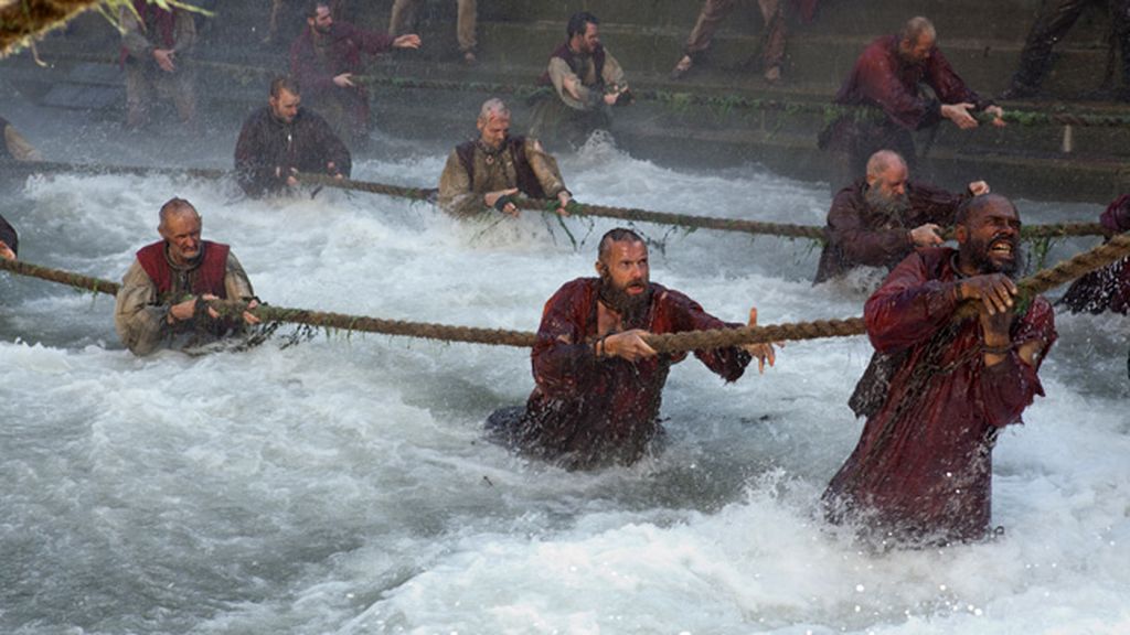 Delgado se enfrentó a la titánica misión de diseñar vestuario para más de 4000 personajes