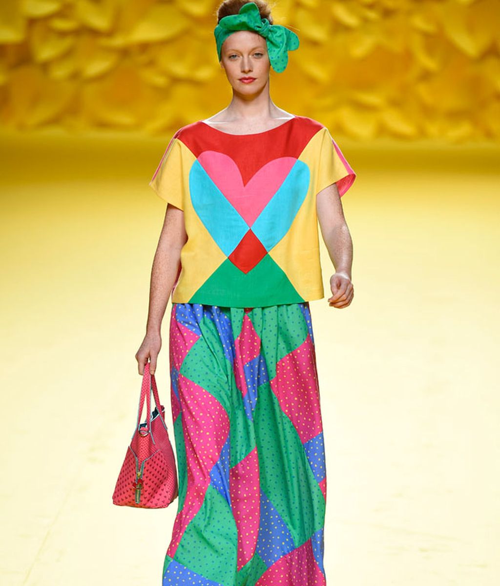 Color y brillos en Agatha Ruíz de la Prada