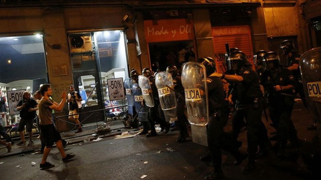 Enfrentamientos con los antidisturbios