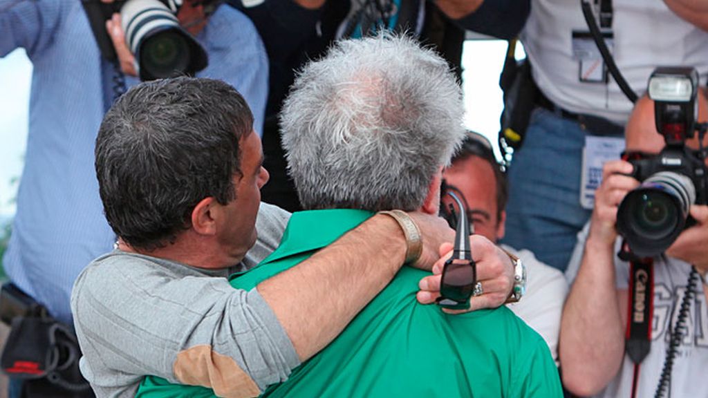 Almodóvar y su equipo dan el campanazo en el Festival de Cannes