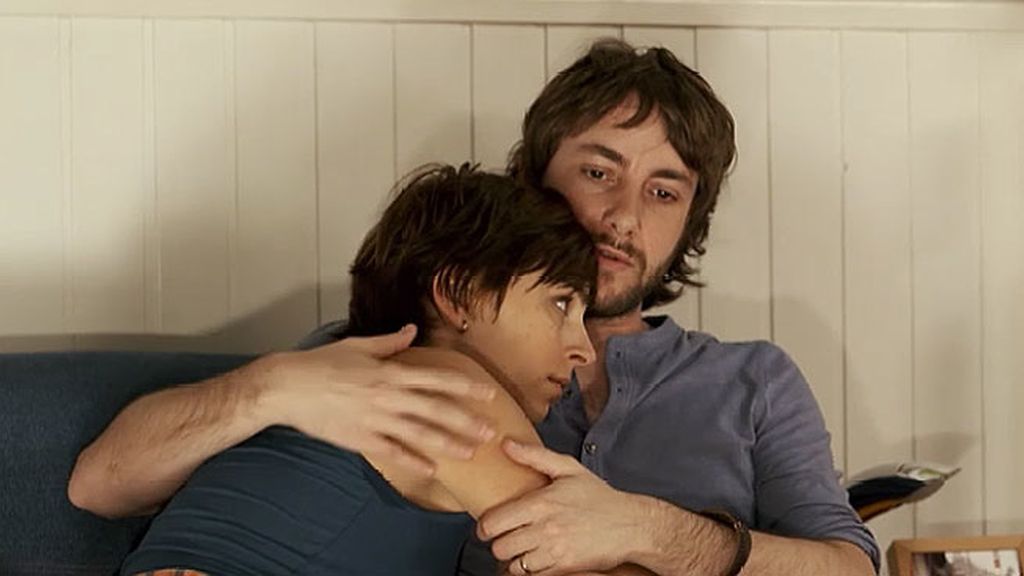 Natalia continúa su aventura con Diego, pero su secreto es cada día más conocido