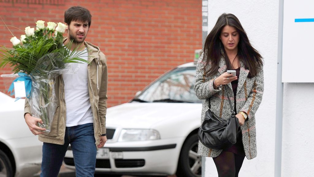 Las primeras flores para Sara Carbonero