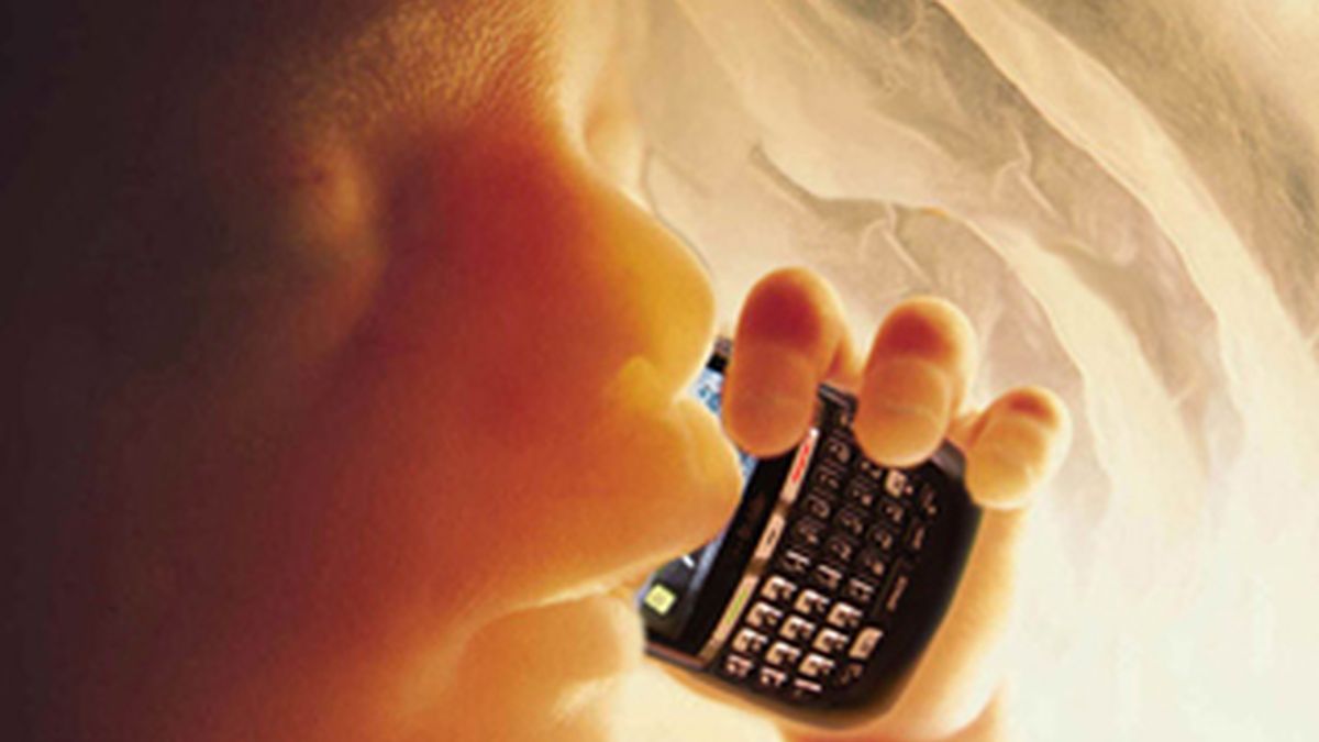 Las mujeres que utilizan regularmente un teléfono móvil correrían el riesgo de tener niños que presenten trastornos de comportamiento.
