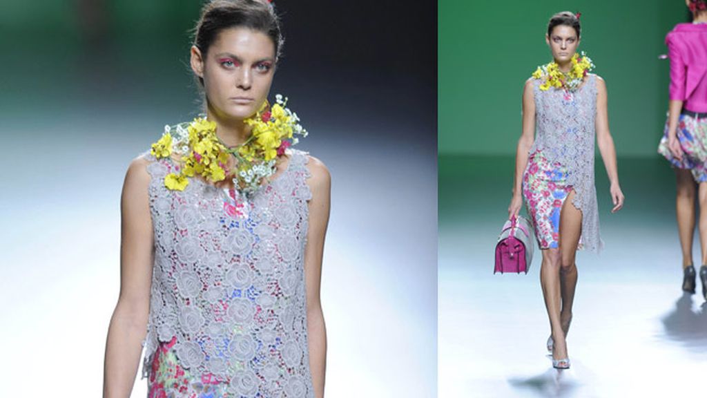 Declinar el gris y las flores, por Devota&Lomba