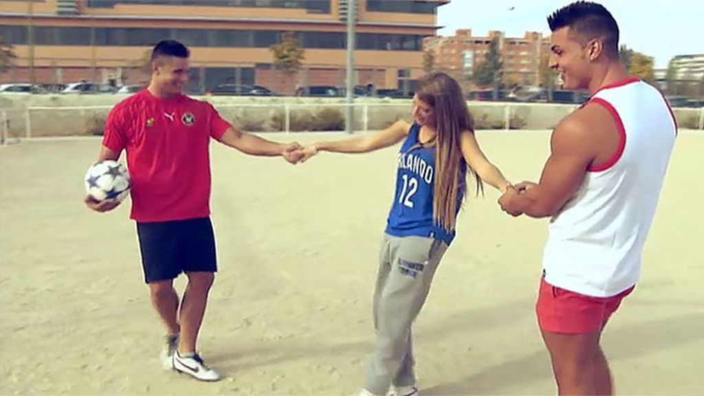 Ángel: "No estoy agusto si el otro chico que la conquista está a mi lado"