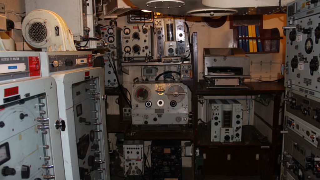 Una de las salas de control del buque