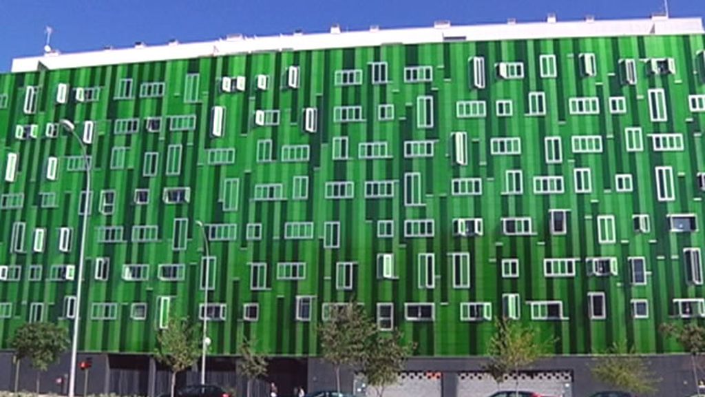 Un edificio verde