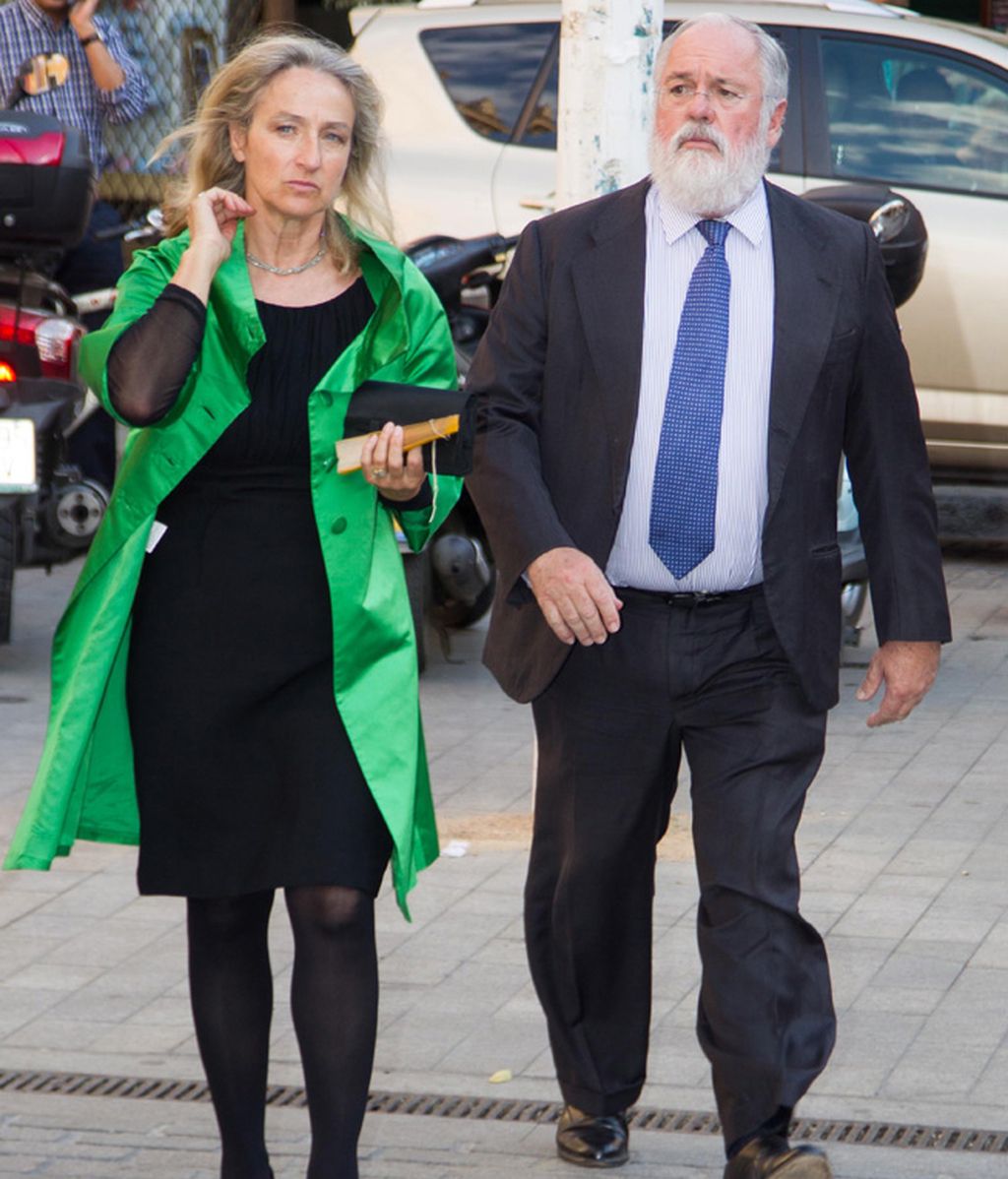 Miguel Arias Cañete con su mujer