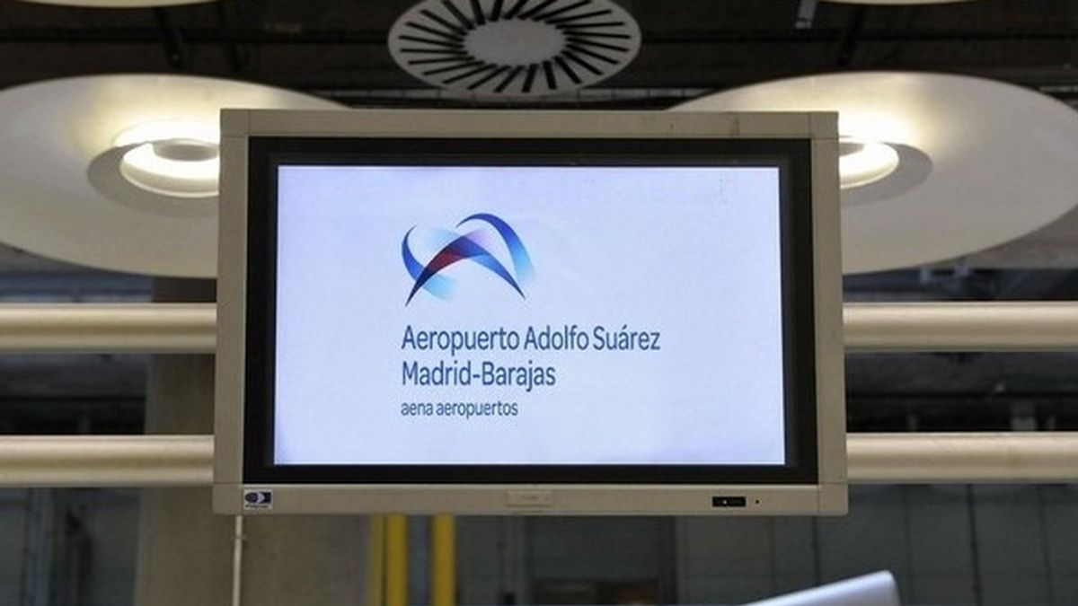 El aeropuerto Adolfo Suárez Madrid-Barajas ya luce su nuevo nombre en la T4