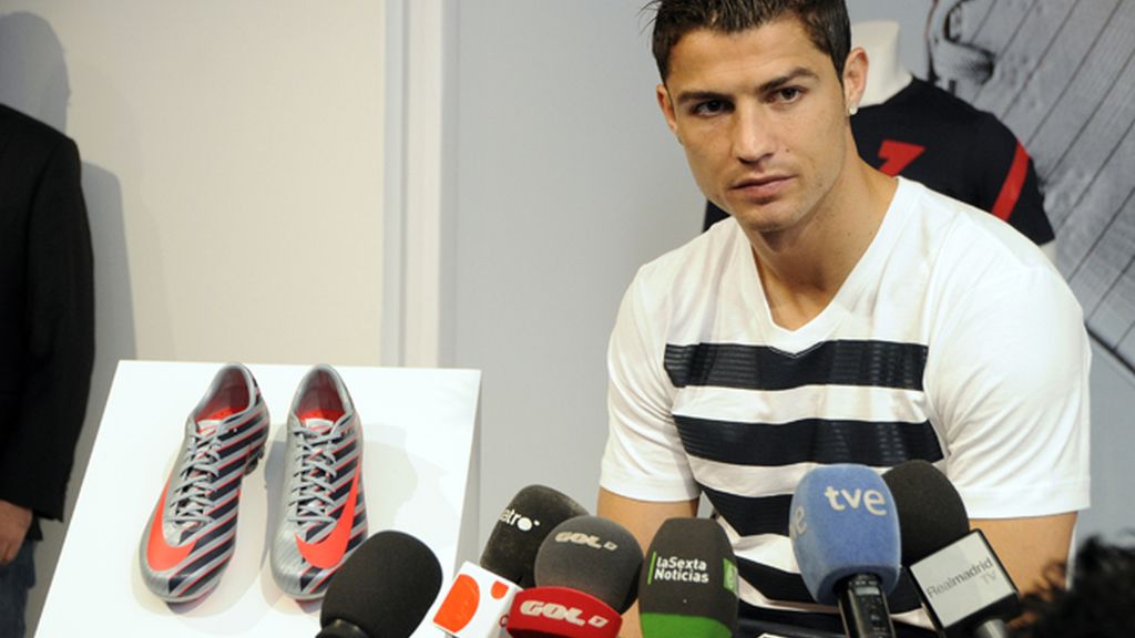 Cristiano Ronaldo, como un niño con zapatos nuevos