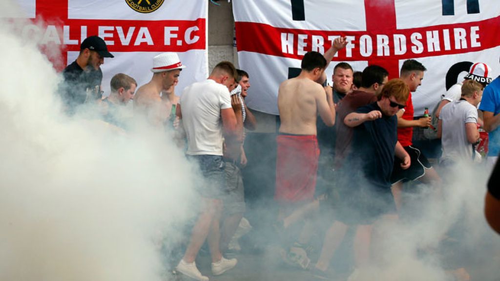 Nuevos enfrentamientos entre aficionados ingleses en la ciudad de Marsella