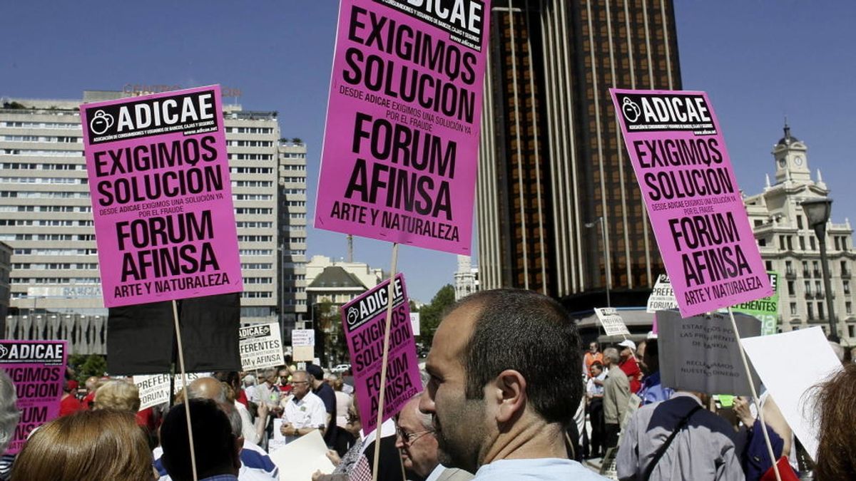 Manifestación en Madrid de miembros de las Asociaciones de afectados de Fórum Filatélico y Afinsa