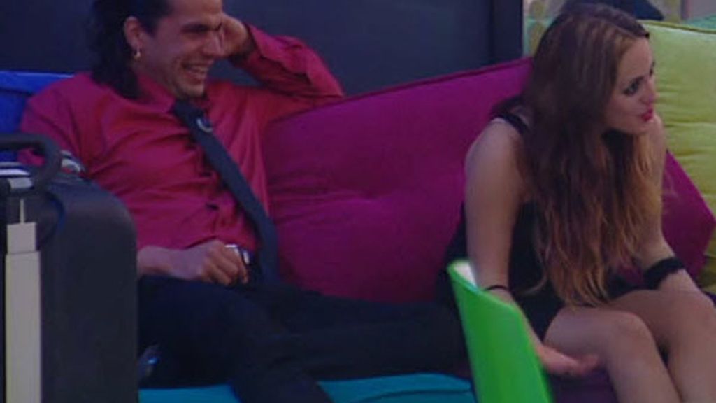 Acercamiento entre Pepe y Sindi